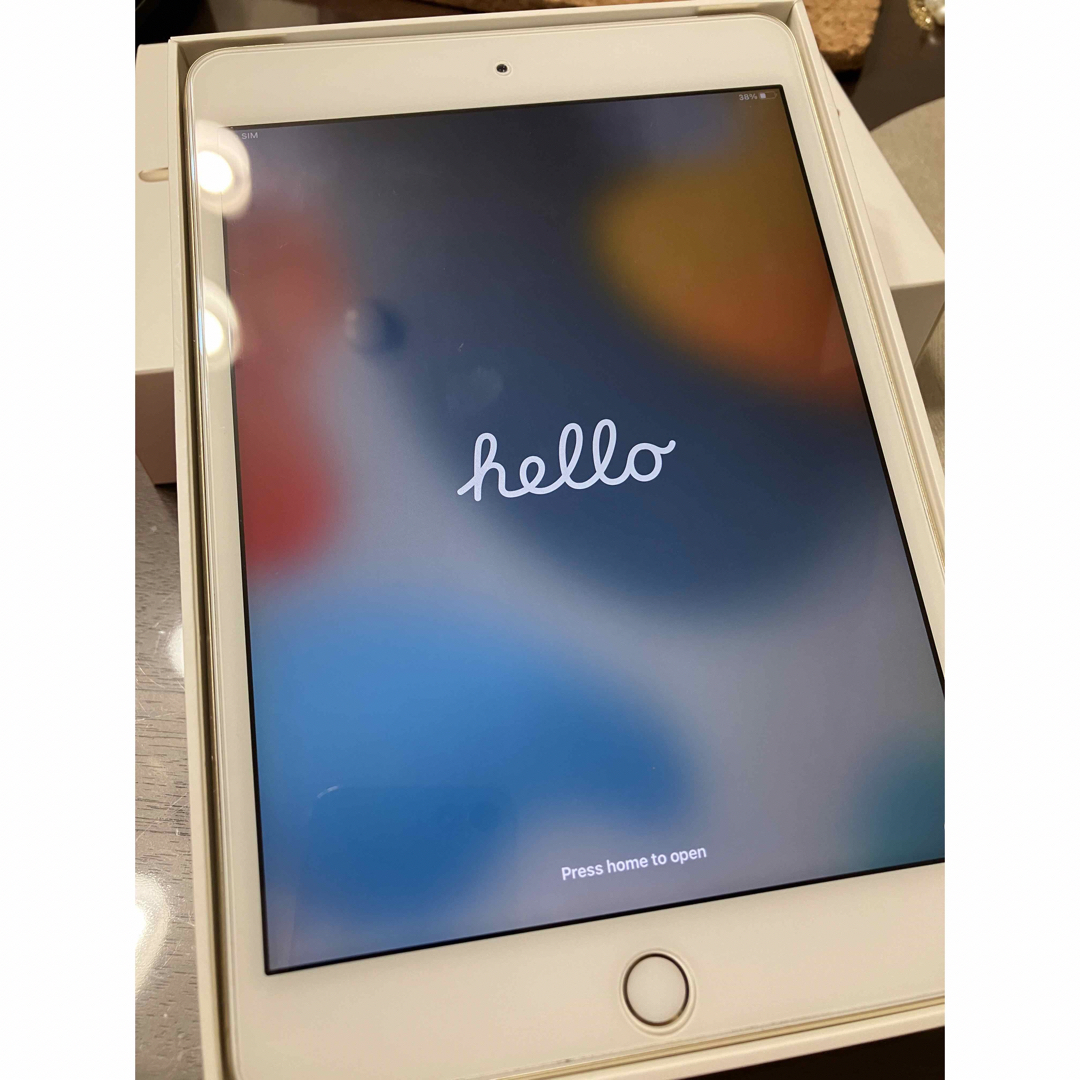 iPad mini4 大容量128GB cellular wifi simフリー