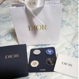 ディオール(Dior)の❤️❤️❤️可愛いカラーありのピンバッジ❤️❤️❤️(ブローチ/コサージュ)