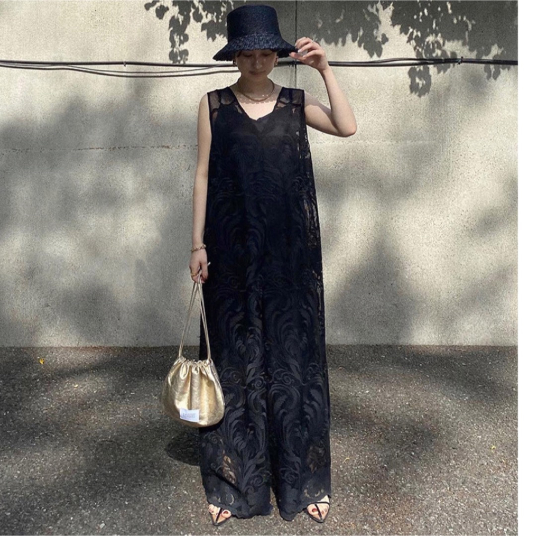 特別セール価格 ameri vintage CHLOE V NECK ROMPERS オールインワン