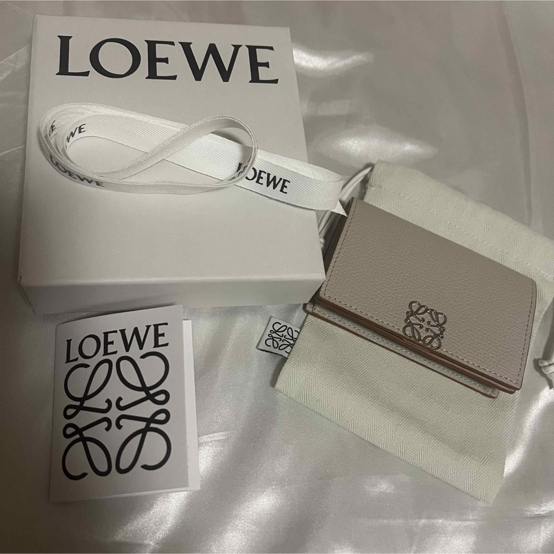LOEWE(ロエベ)のLOEWE アナグラム カードホルダー / 名刺入れ レディースのファッション小物(名刺入れ/定期入れ)の商品写真