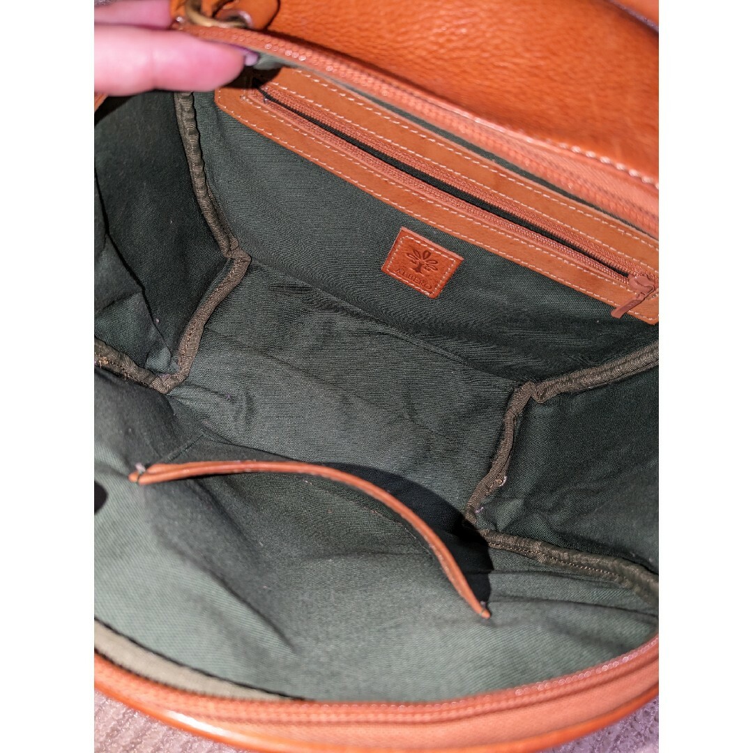 ALBERO(アルベロ)のALBERO　ヌメ革ショルダーバッグ レディースのバッグ(ショルダーバッグ)の商品写真