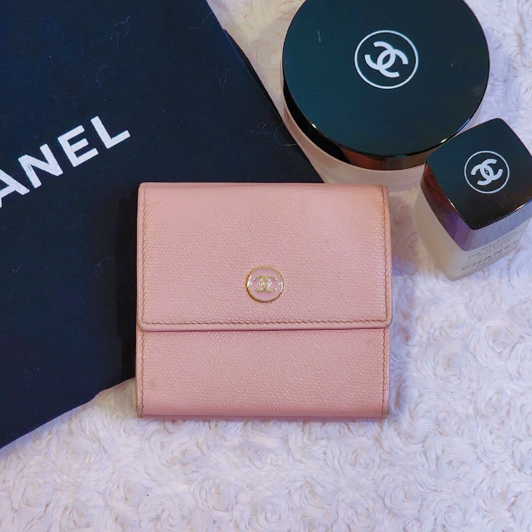 フォロー割♡CHANEL*三つ折り財布*ピンク*ココマーク*ココボタン*レザー