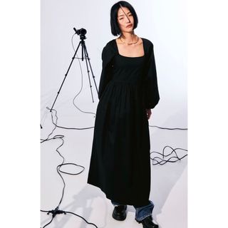 美品★ コエル　ロングワンピース　Ａライン　スクエア襟　伸縮　黒　L XL