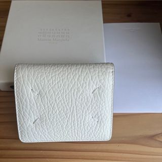 マルタンマルジェラ 白 財布(レディース)の通販 96点 | Maison Martin