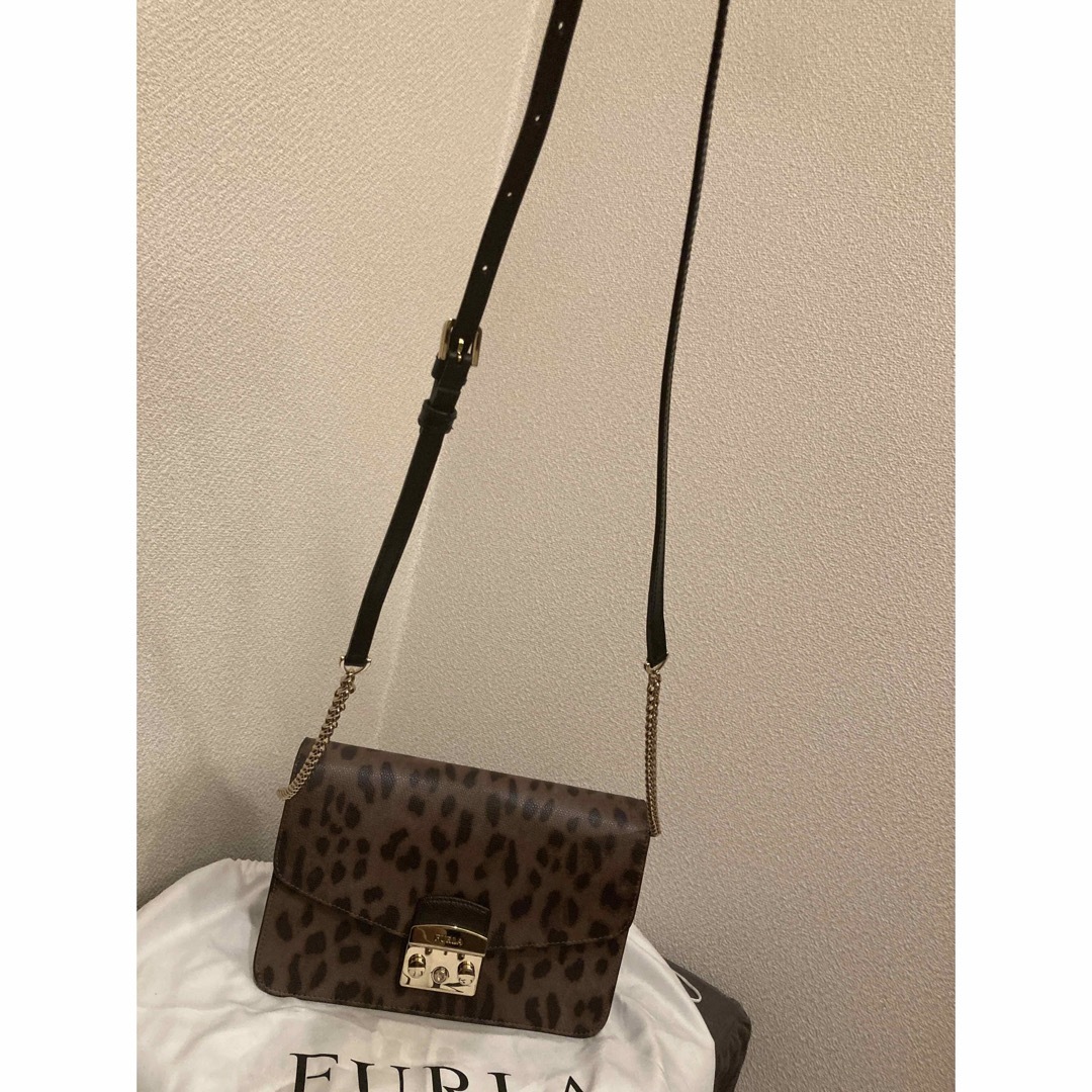 Furla(フルラ)のFURLA  フルラ  メトロポリス　レオパード柄　チェーンバッグ　レザー レディースのバッグ(ショルダーバッグ)の商品写真