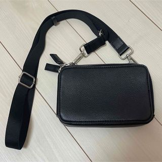 ザラ(ZARA)のZARA ショルダーバッグ ブラック(ショルダーバッグ)