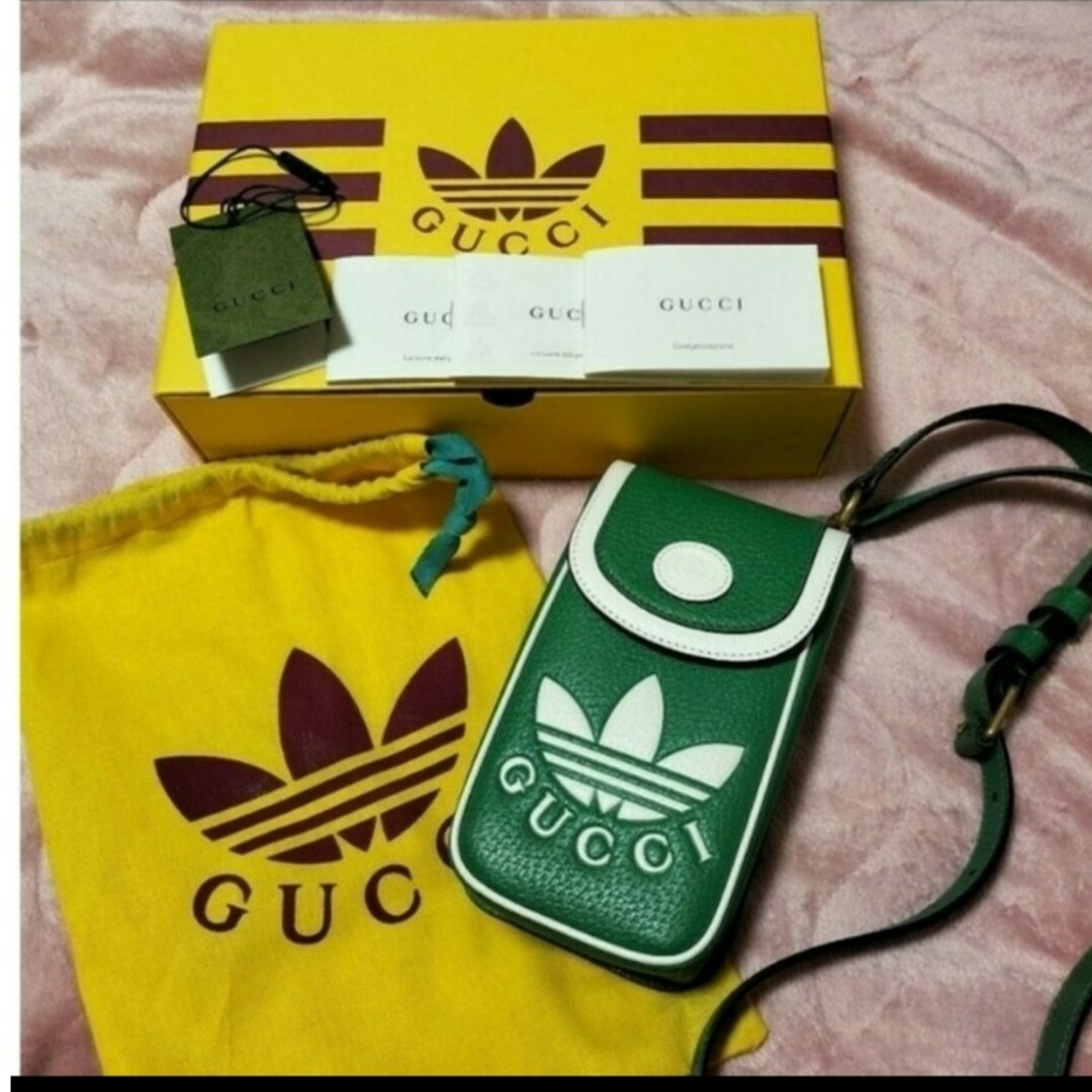 特別価格 adidas x Gucci スマートフォンケース 新品未使用 日本完売 特別価格 adidas x Gucci スマートフォンケース 新品未使用 日本完売