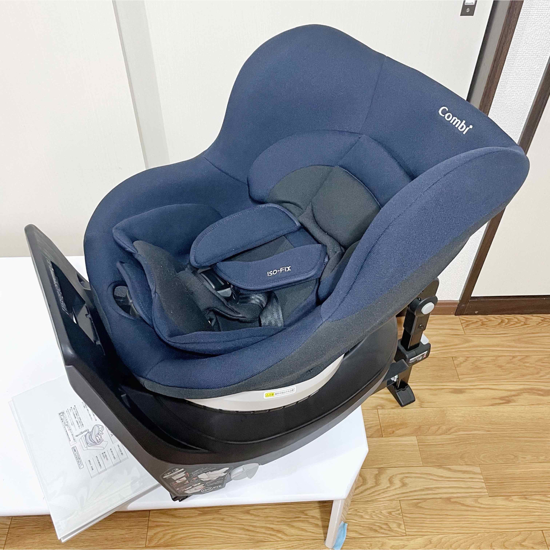 combi チャイルドシート　ネセルターン ISOFIX