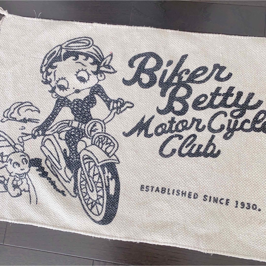 Betty Boop(ベティブープ)のBetty Boop ヴィンテージ ラグ インテリア/住まい/日用品のラグ/カーペット/マット(ラグ)の商品写真