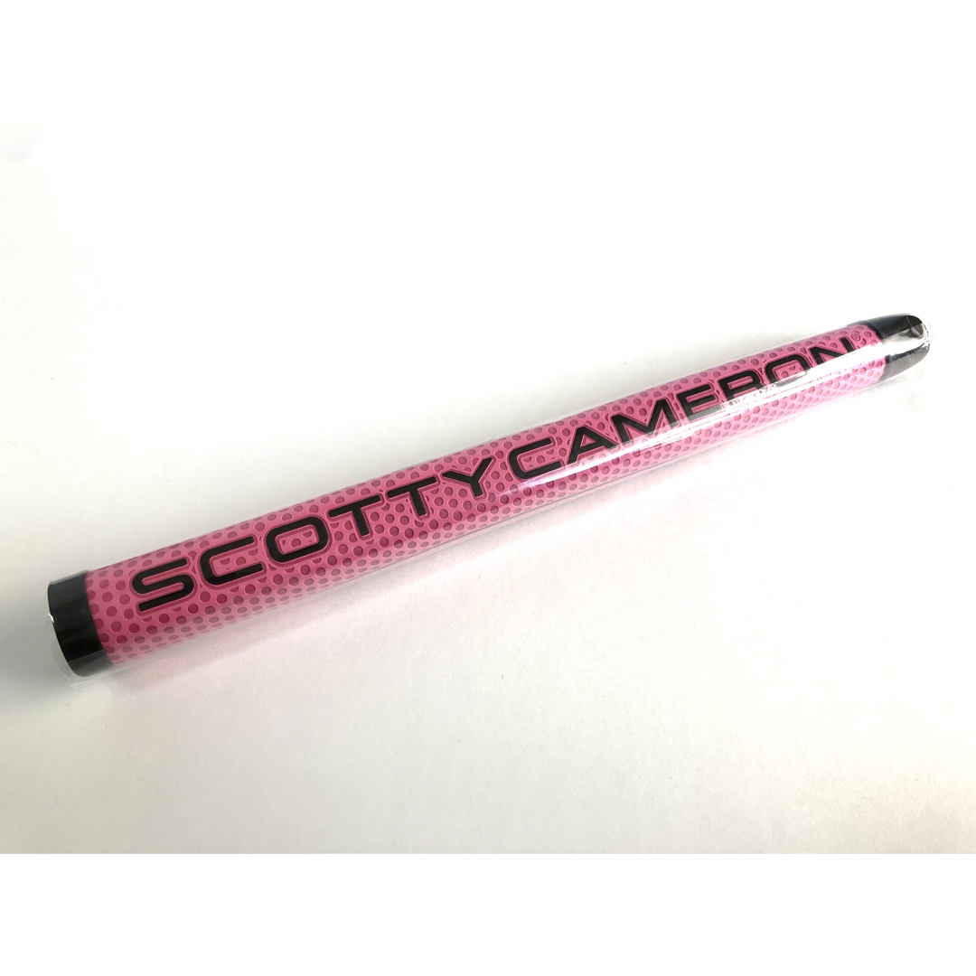 Scotty Cameron(スコッティキャメロン)の新品》スコッティキャメロン パターグリップ マタドール ピンク/ブラック スポーツ/アウトドアのゴルフ(その他)の商品写真