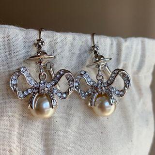ヴィヴィアン(Vivienne Westwood) ピアス(リボン)の通販 49点