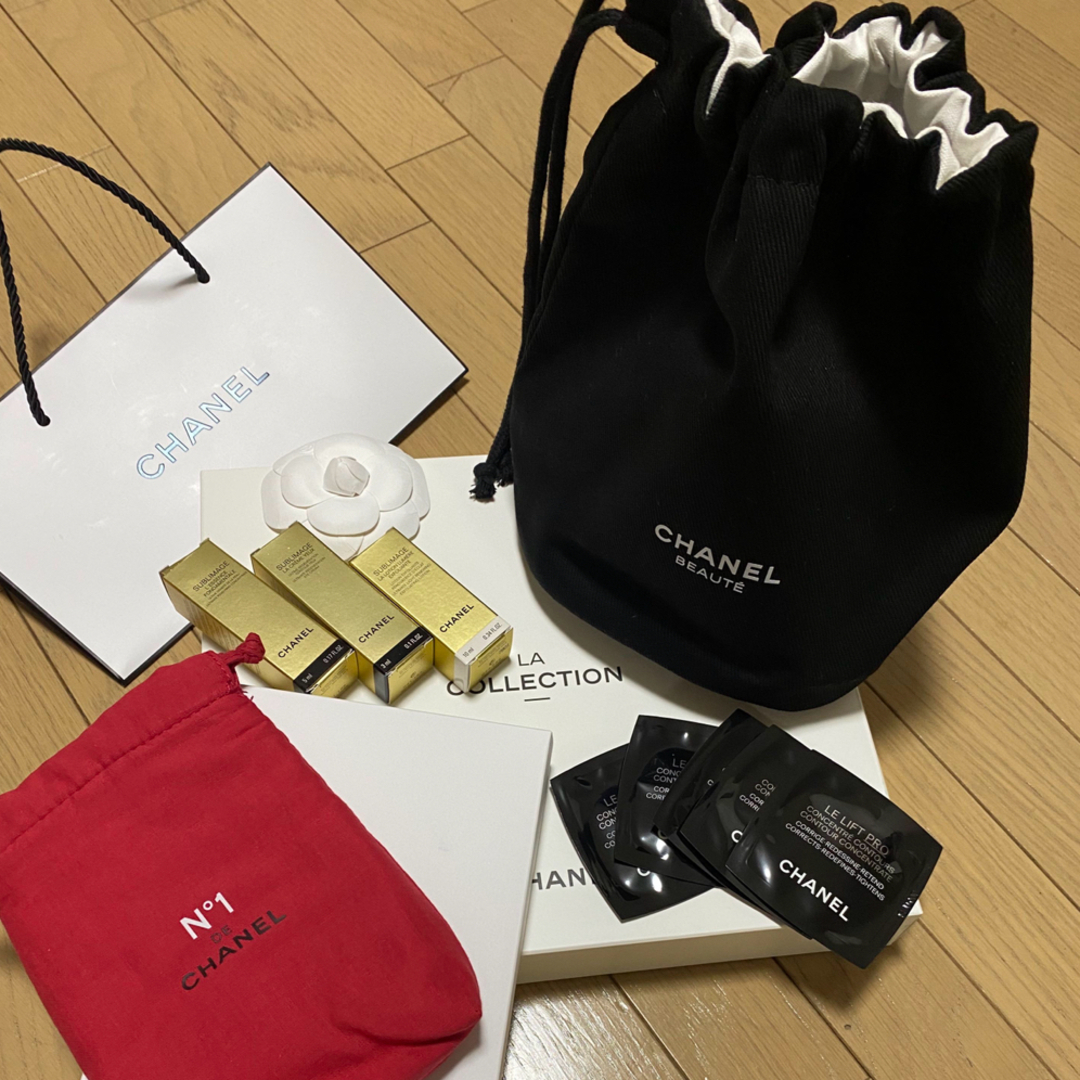 CHANEL LE LIFT セット　ポーチ付き