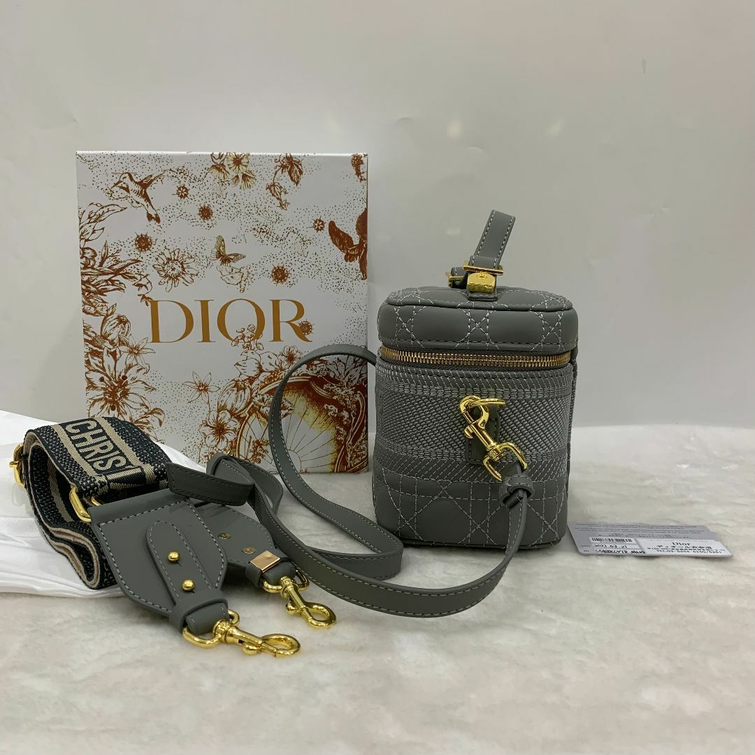 Diorディオールトラベル　スモールヴェニティ　斜めがけポシェットバニティバッグ