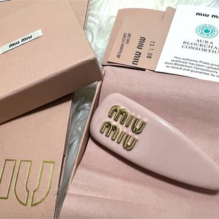 ミュウミュウ ヘアピンの通販 46点 | miumiuのレディースを買うならラクマ