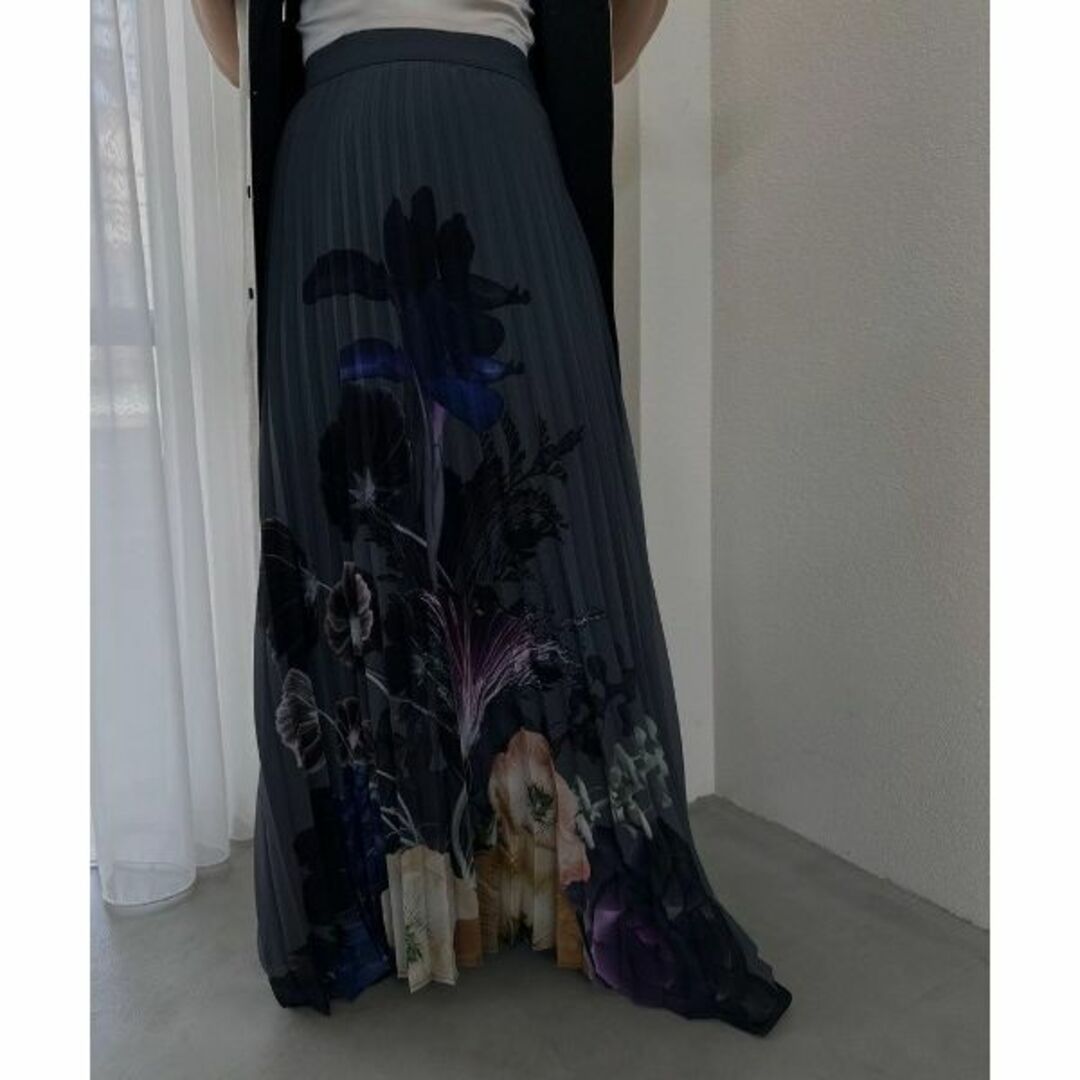 アメリ　MEDI ROENTGEN FLOWER PLEATS SKIRT