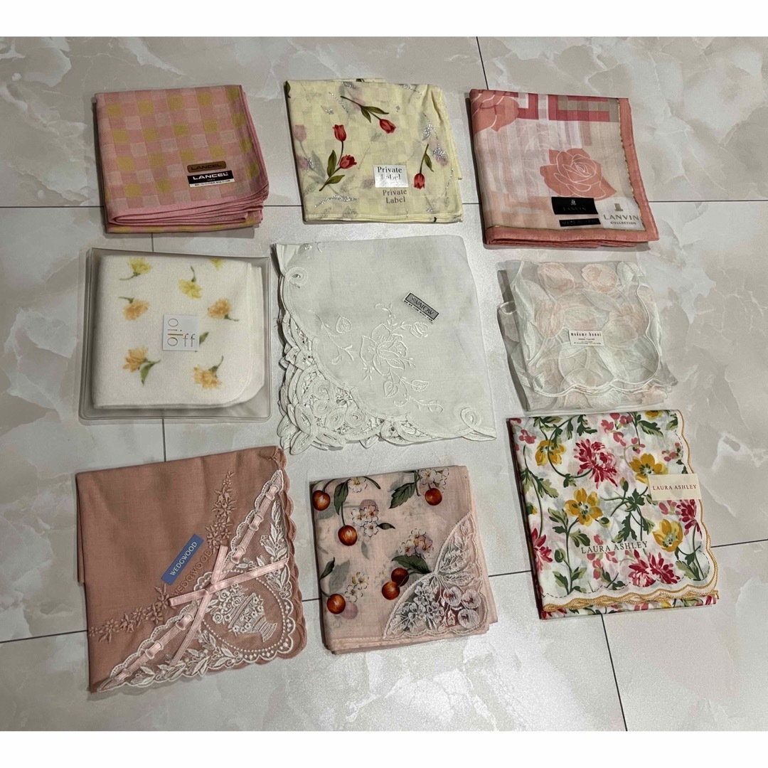 LAURA ASHLEY(ローラアシュレイ)の【再値下げ】ブランドハンカチ9枚セット レディースのファッション小物(ハンカチ)の商品写真