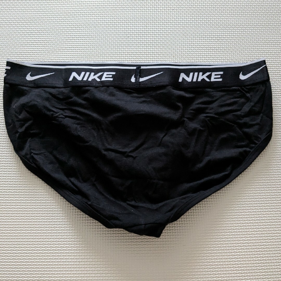 NIKE(ナイキ)の本日限定特価　新品未使用　NIKEブリーフ　サイズM(日本サイズL) ブラック メンズのアンダーウェア(その他)の商品写真