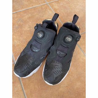 期間限定特価 Reebok - Reebokポンプフューリー ブラック×ゴールドの