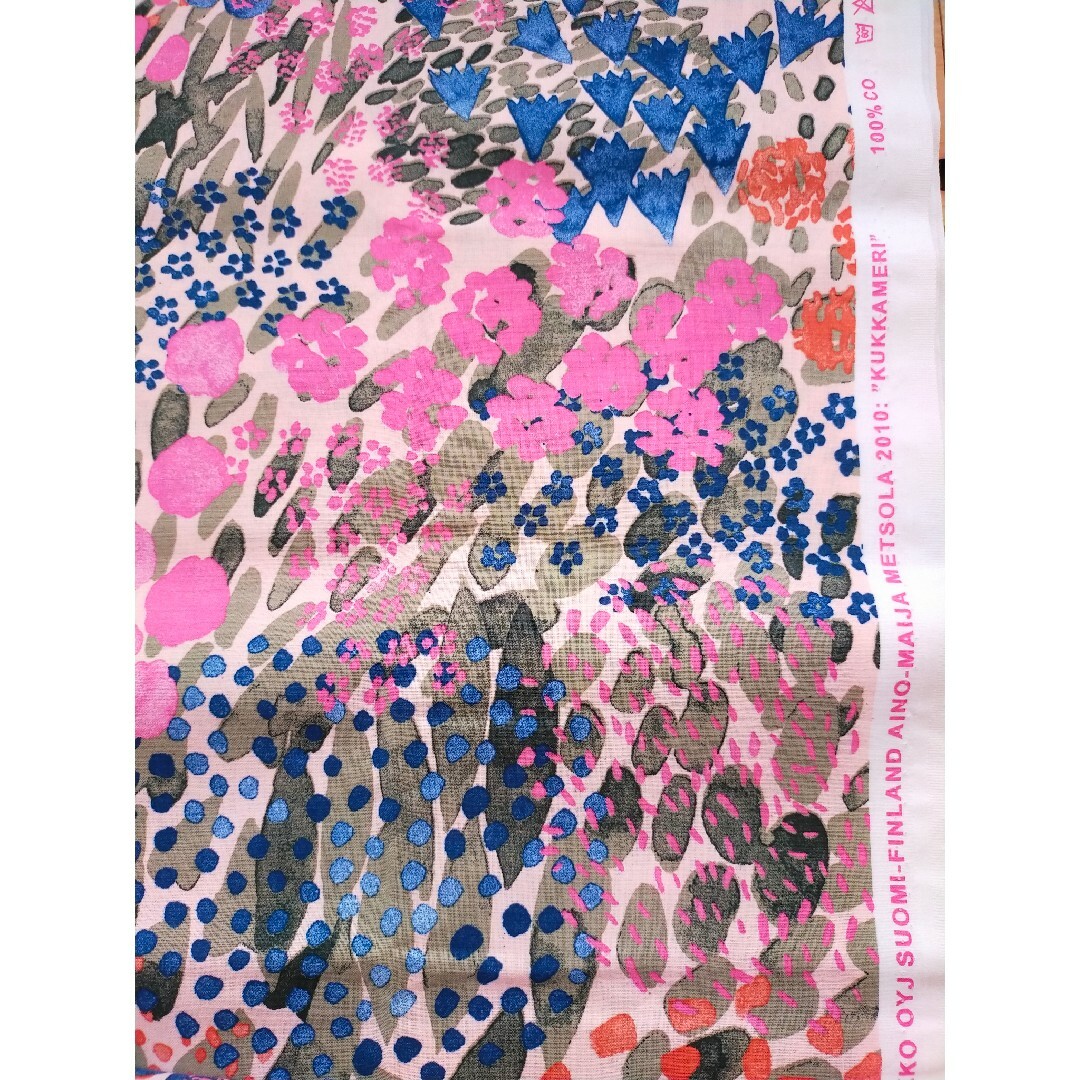 マリメッコ marimekko kukkameri クッカメリ ピンク 生地 マリメッコ marimekko kukkameri クッカメリ ピンク 生地