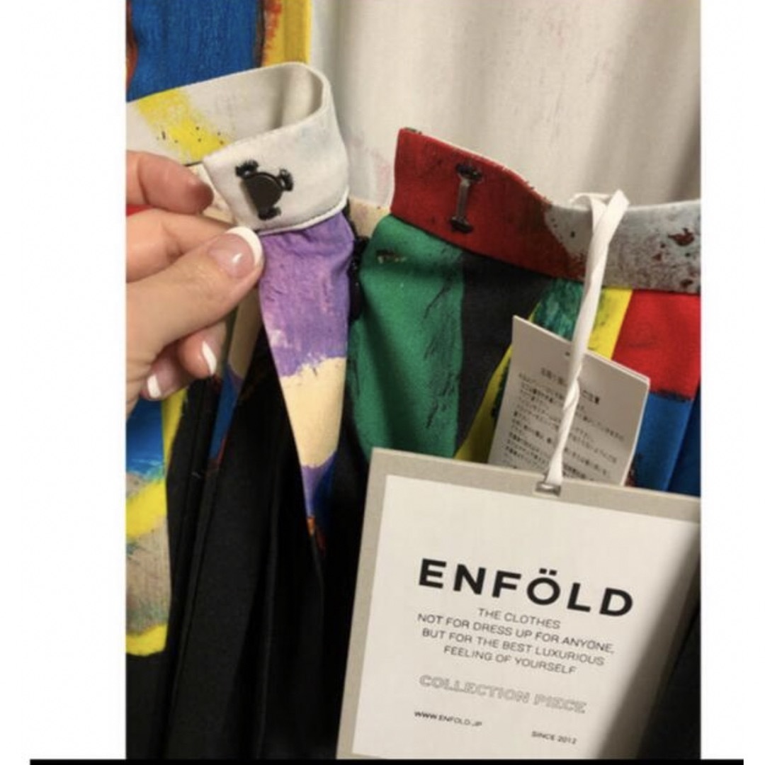 ENFOLD(エンフォルド)の新品タグ付き　コレクション　ENFOLD ワンピース　36 レディースのワンピース(ロングワンピース/マキシワンピース)の商品写真