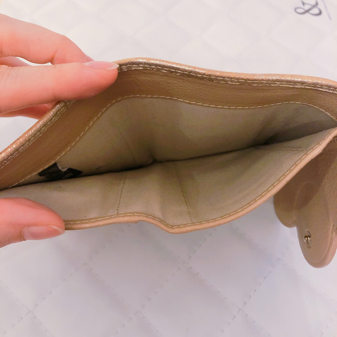 SEE BY CHLOE(シーバイクロエ)のシーバイクロエ ゴールド 三つ折り財布 ウォレット レディースのファッション小物(財布)の商品写真