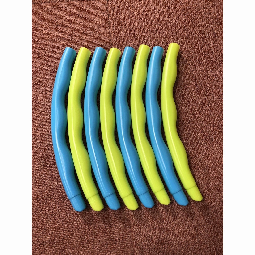 フラフープ ◉青、緑 2色　組み立て式 ※値下げ不可　トレーニング　エクササイズ キッズ/ベビー/マタニティのおもちゃ(知育玩具)の商品写真