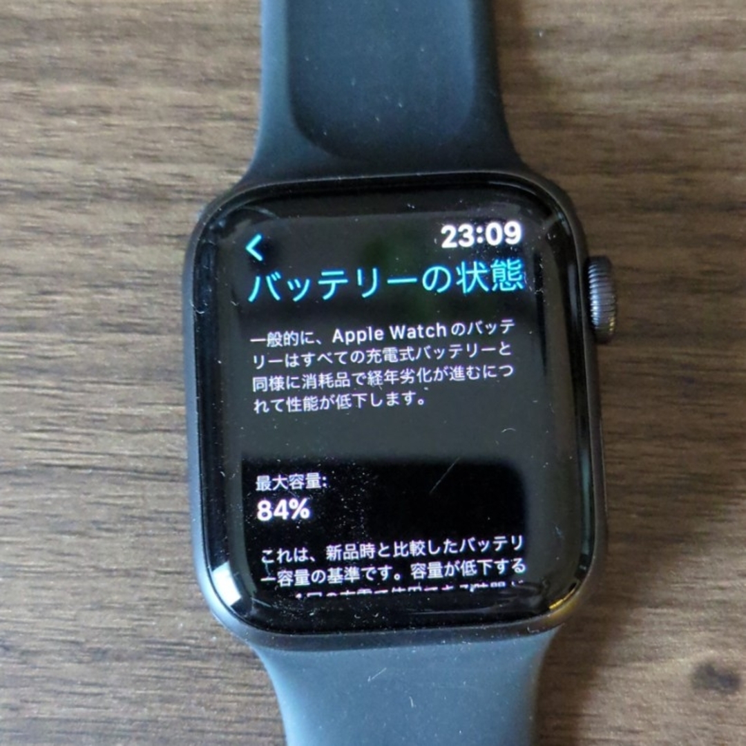 Apple Watch SE (Wi-Fi) おまけ充電器付き - その他