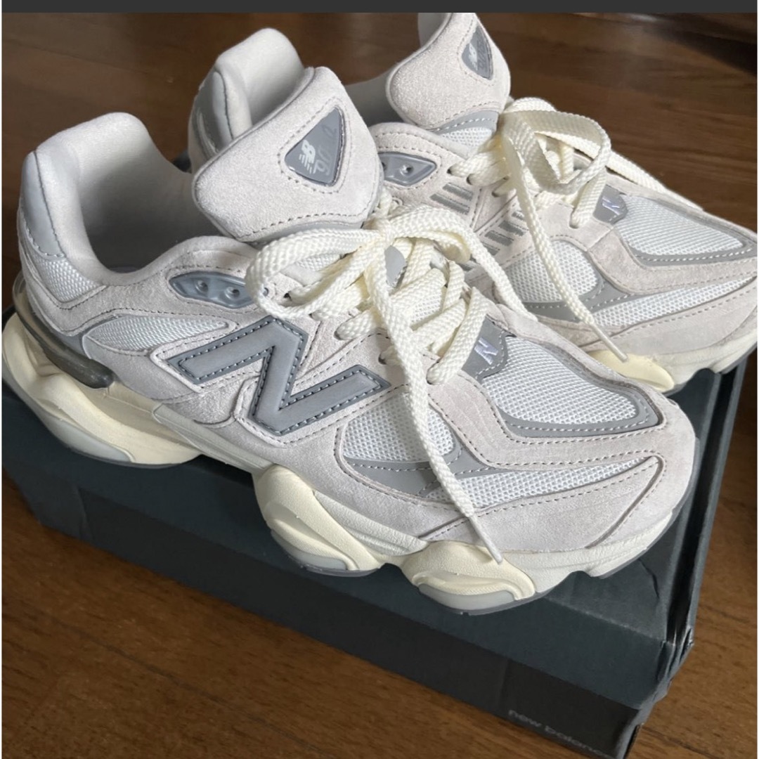 ニューバランス　9060ECA White/grey スニーカー　24.5㎝