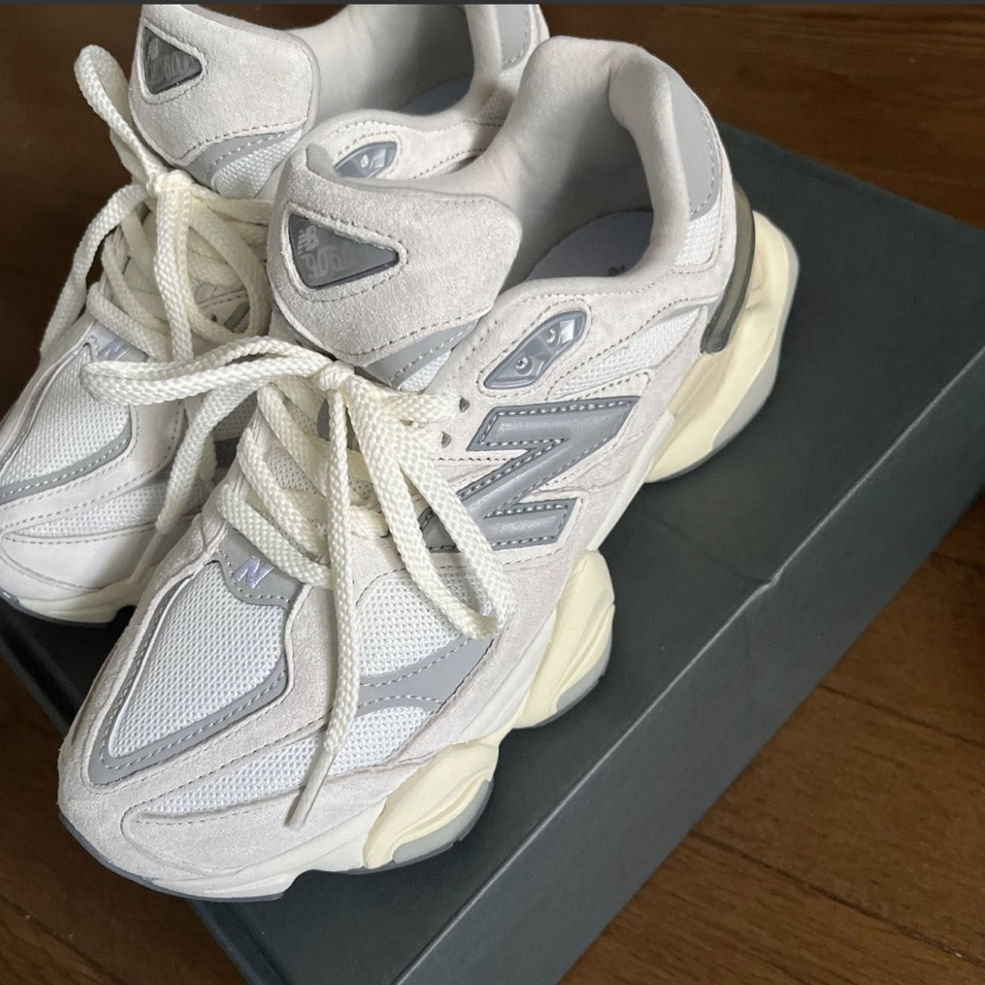 New Balance(ニューバランス)のニューバランス　9060ECA White/grey スニーカー　24.5㎝ レディースの靴/シューズ(スニーカー)の商品写真