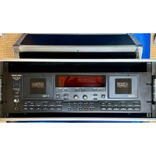 TASCAM プロ用ダブルDATデッキ DA-302 全自動デジタルコピー機能の通販