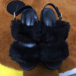 グレイル(GRL)のGRL ファーサンダル 👠💗(サンダル)