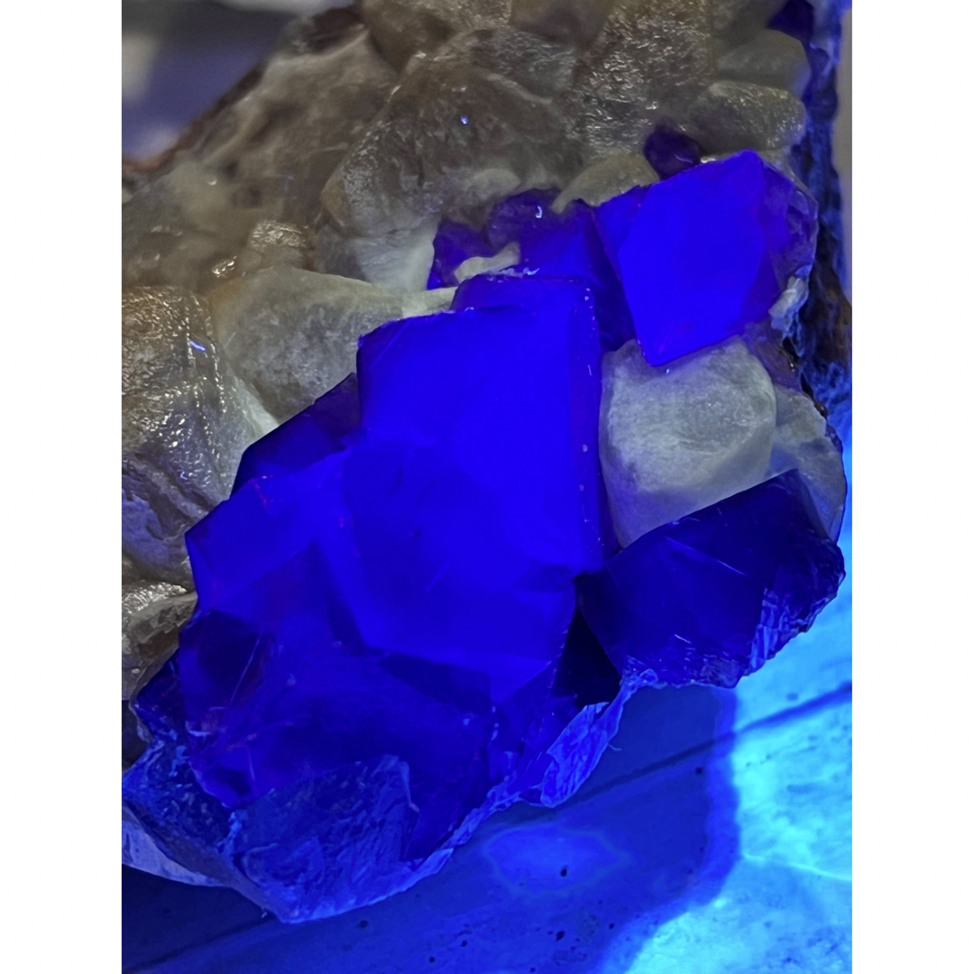 パキスタン産　ブルー　フローライト　蛍石　ラフストーン　原石
