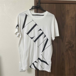 ヴァレンティノ(VALENTINO)のヴァレンティノ  ロゴ　tシャツ(Tシャツ/カットソー(半袖/袖なし))