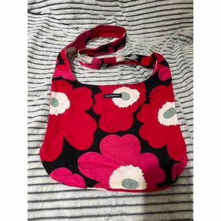 マリメッコ(marimekko)のmarimekko  マリメッコ　ウニッコ　ショルダーバック　斜め掛けバック　(ショルダーバッグ)