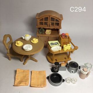 エポック(EPOCH)のC294 キッチン食器棚セット　キッチン家電セット　シルバニアファミリー(キャラクターグッズ)