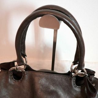 【美品】PELLE BORSA ハンドバッグ シボ革 光沢ブラウン 金具 底鋲