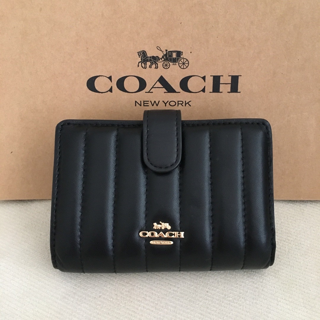 COACH コーチ 長財布  レッド×キルティング