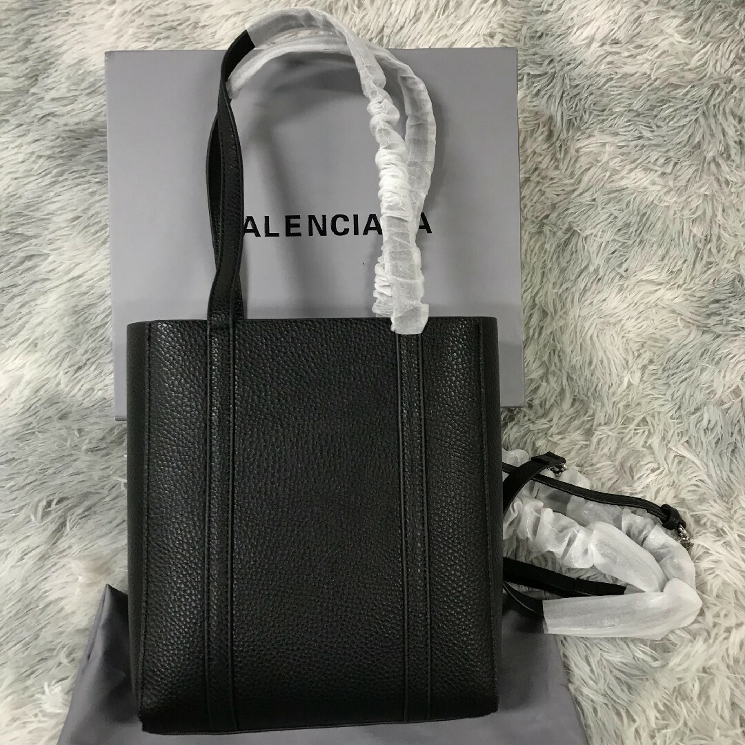 おまとめ購入割引 BALENCIAGA 激安限定❗ バレンシアガ ショルダーバッグ GPS BoTケース 赤 レッド イヤホン 小物 マルチケース コンパクト 人気