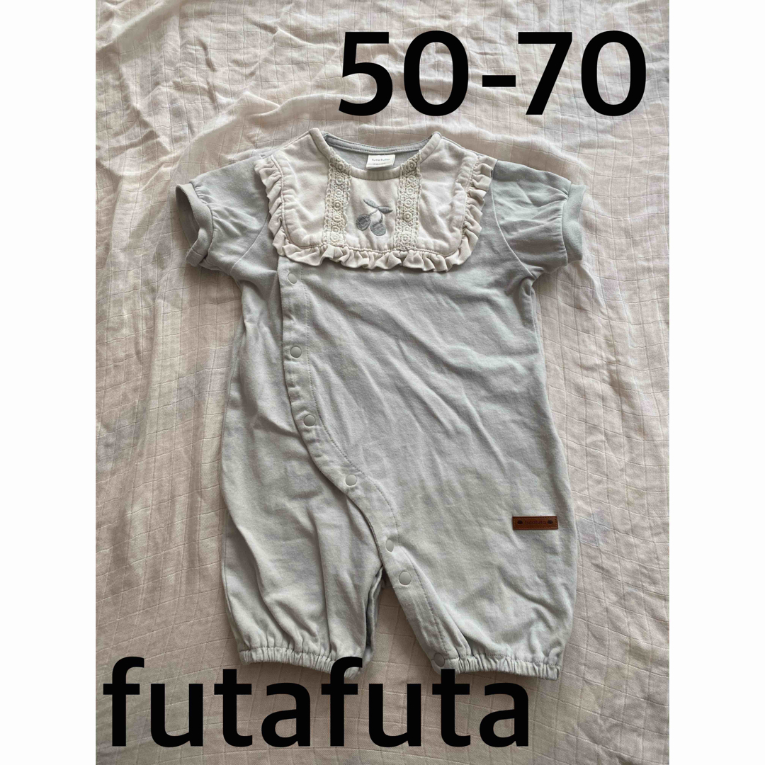 futafuta(フタフタ)のフタフタ　バースデイ　ロンパース　女の子　グレー　ライトブルー　さくらんぼ キッズ/ベビー/マタニティのベビー服(~85cm)(ロンパース)の商品写真