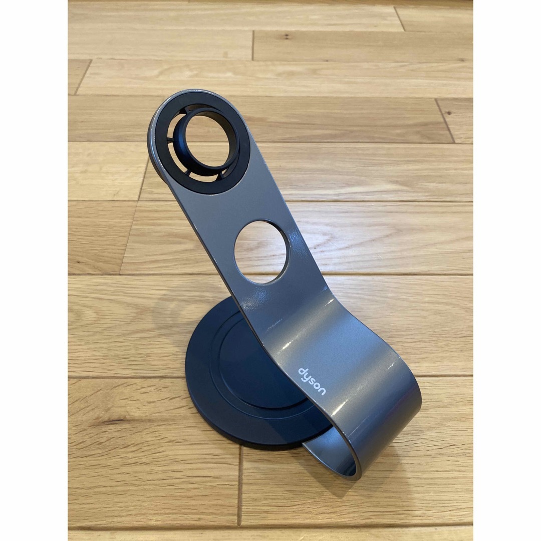 Dyson(ダイソン)のdyson ドライヤー スタンド スマホ/家電/カメラの美容/健康(ドライヤー)の商品写真