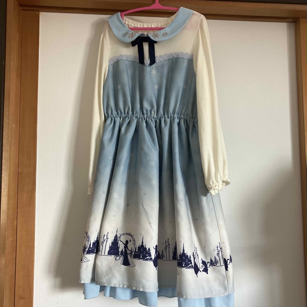 axes femme kids(アクシーズファムキッズ)のアナと雪の女王ワンピース　130 キッズ/ベビー/マタニティのキッズ服女の子用(90cm~)(ワンピース)の商品写真