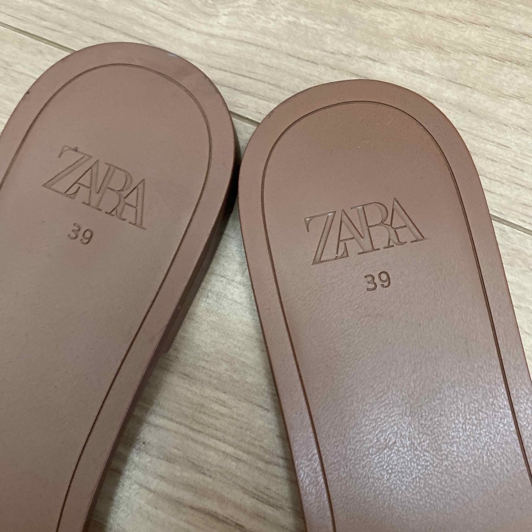 ZARA(ザラ)のZARA  フラットサンダル レディースの靴/シューズ(サンダル)の商品写真