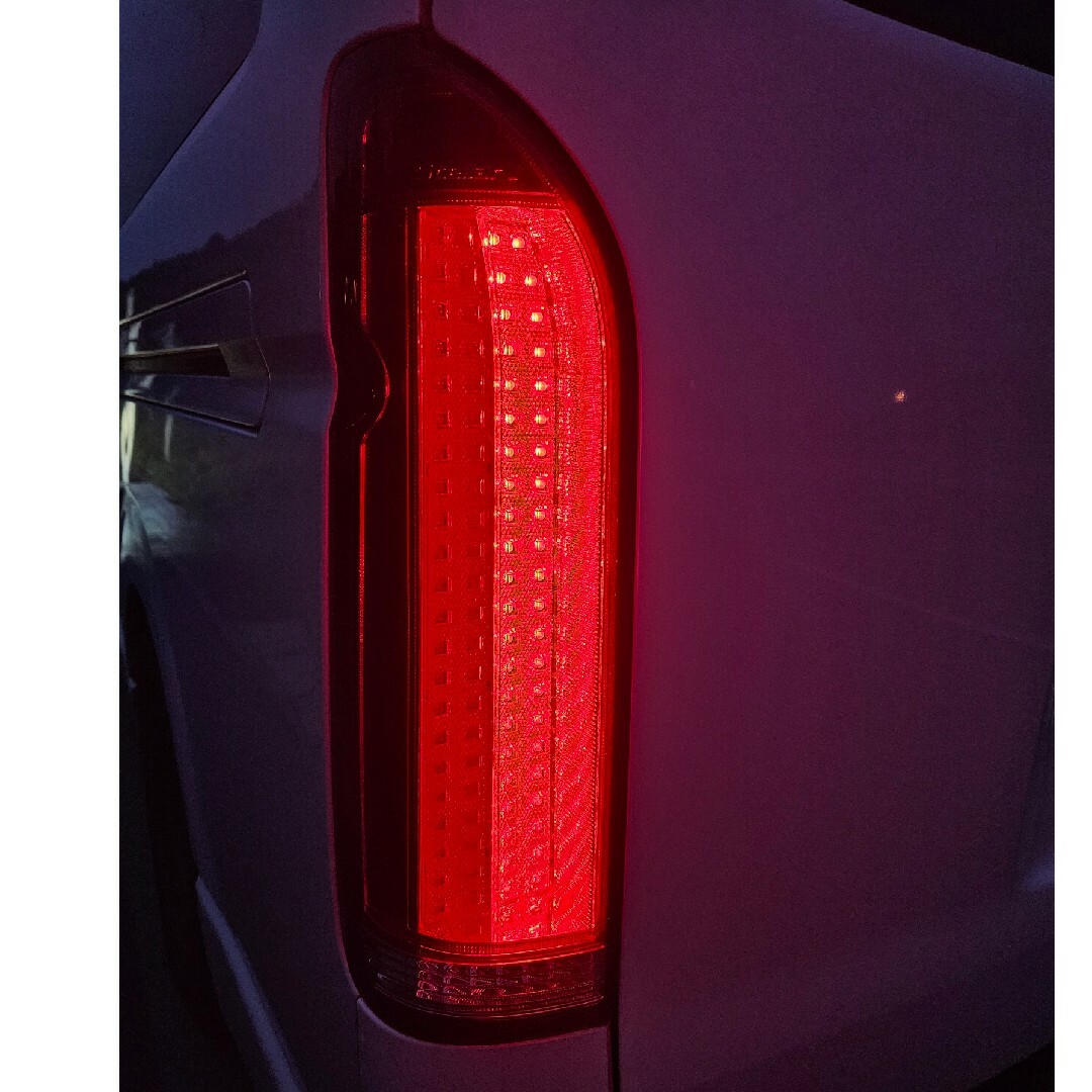 ☆週末限定値下げ☆ステラファイブ FULL LED ハイエース テールランプ