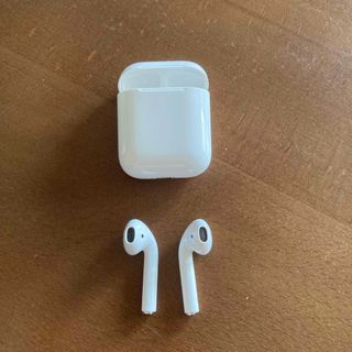 アップル(Apple)のAirPods2 第二世代　2世代(ヘッドフォン/イヤフォン)