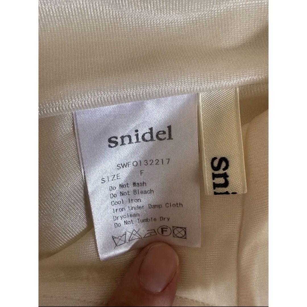 SNIDEL(スナイデル)のスナイデル　ピンク系　花柄キャミソール レディースのトップス(キャミソール)の商品写真