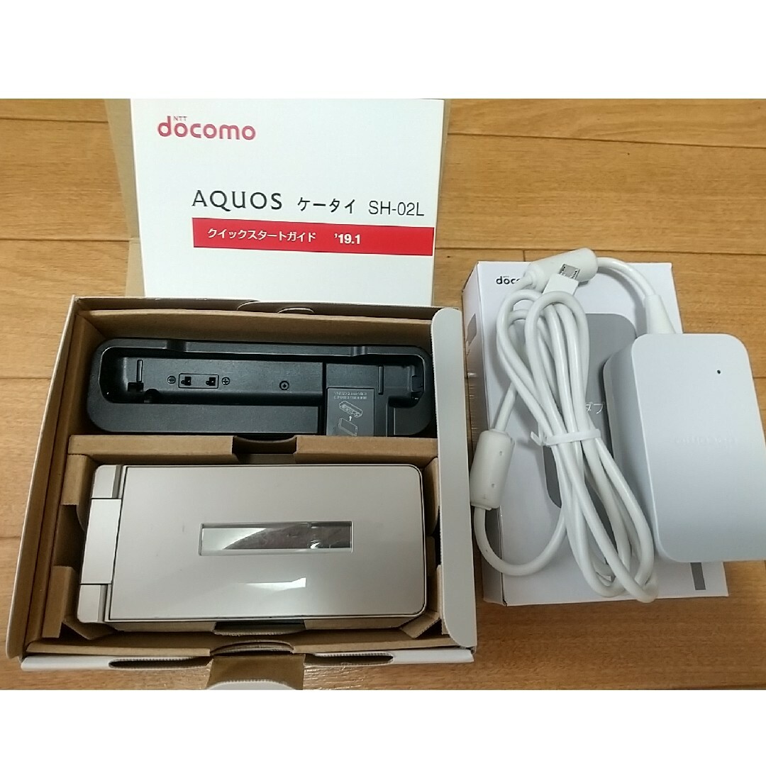 【used】docomo AQUOS SH-02L ガラケー