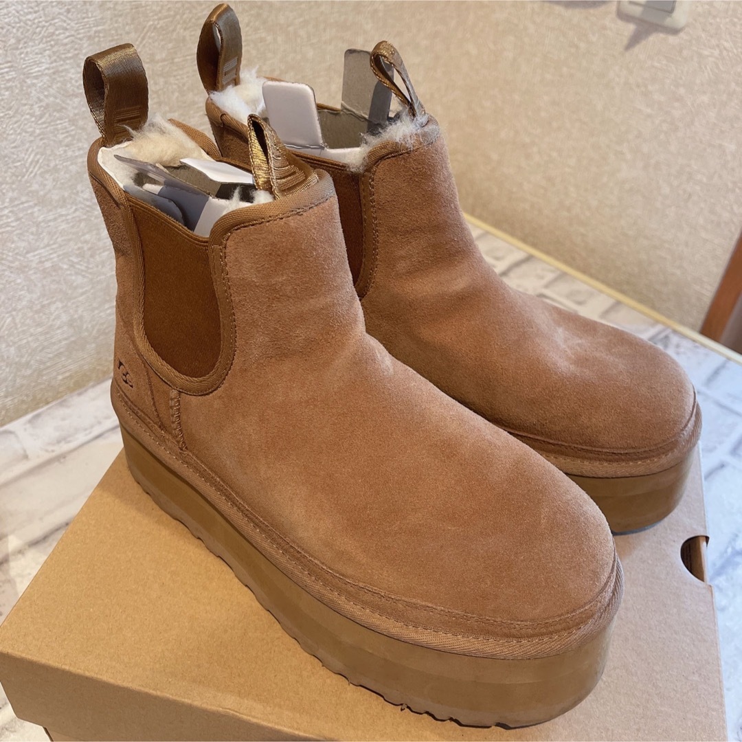 UGG NEUMEL PLATFORM CHELSEA厚底25cm アグ