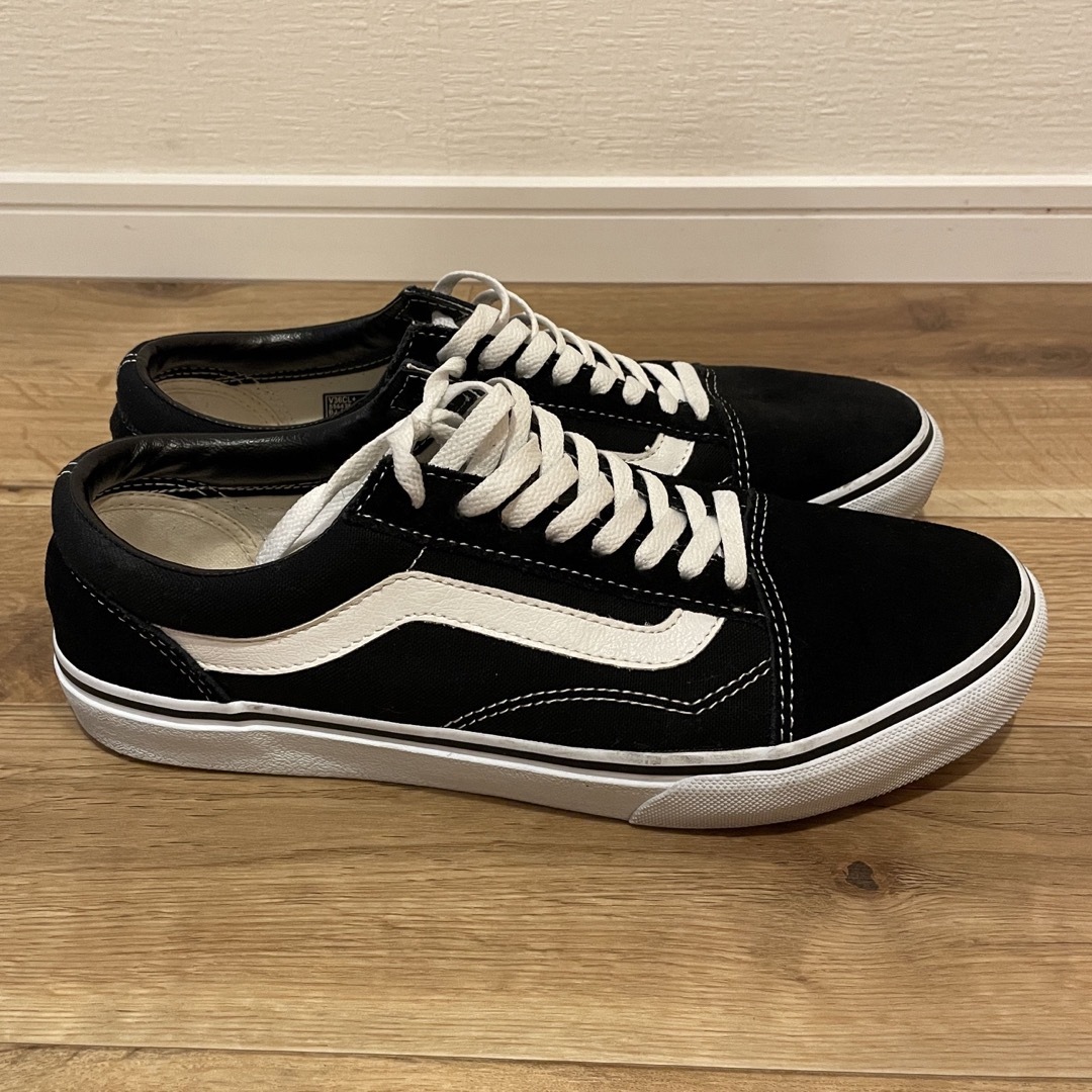 OLD SKOOL（VANS）(オールドスクール)のVANS オールドスクール スニーカー ローカット ヴァンズ バンズ スケーター メンズの靴/シューズ(スニーカー)の商品写真