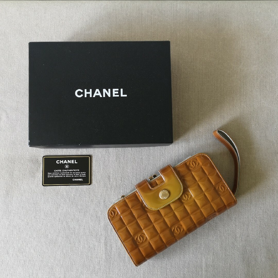 CHANELチョコバーミニ財布