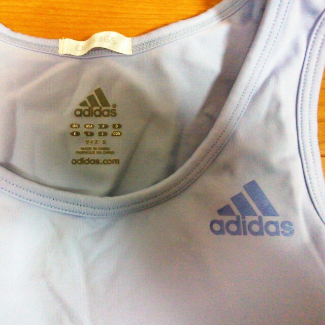 adidas(アディダス)のスポーツウェア☆ジムやヨガに！ レディースのトップス(Tシャツ(半袖/袖なし))の商品写真